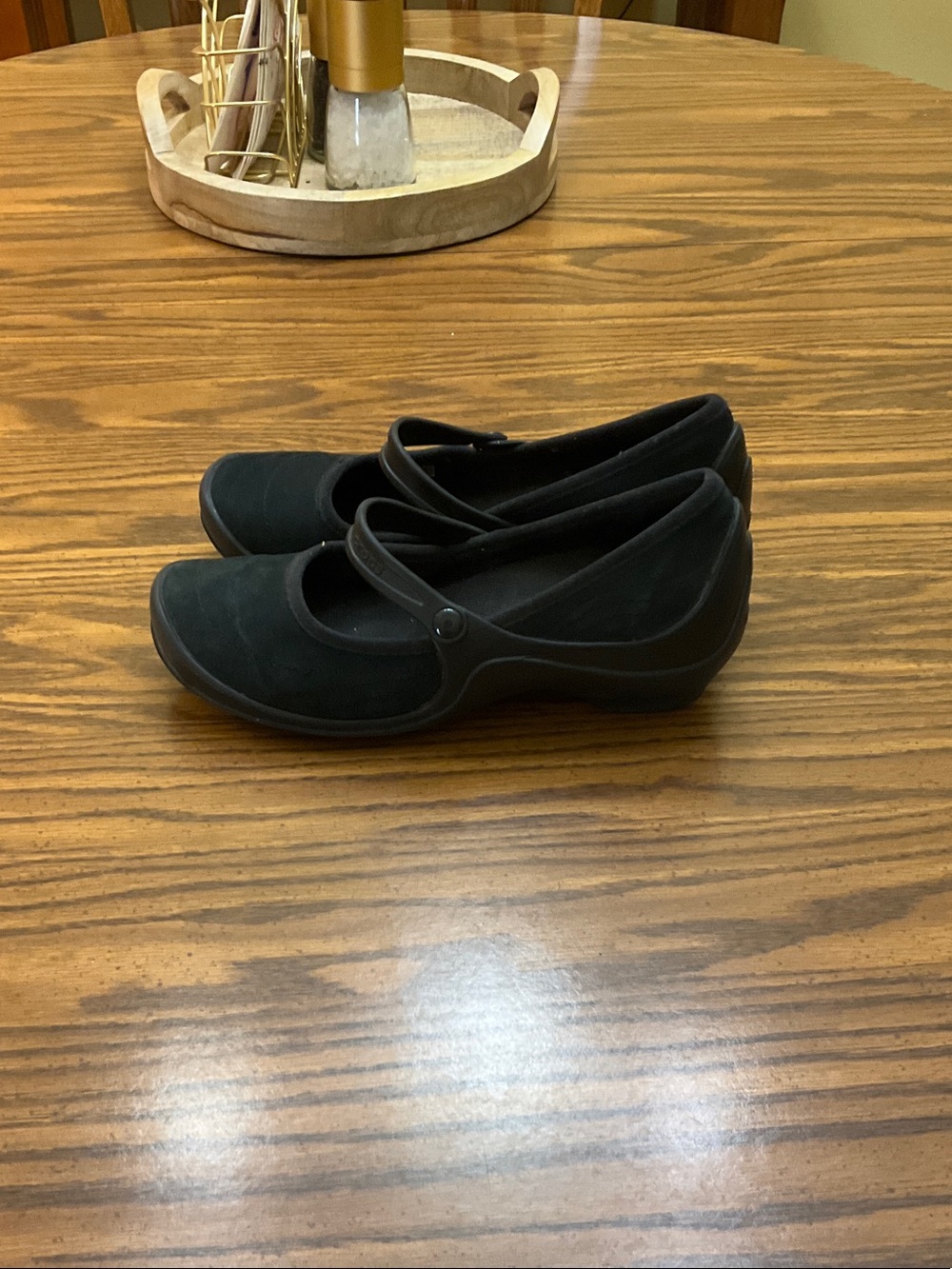 Women’s Size 8 Crocs Mary Jane’s, Great Condition!